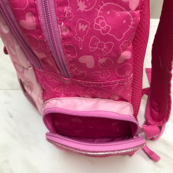 Large Hello Kitty Backpack - Picture 11 of 15